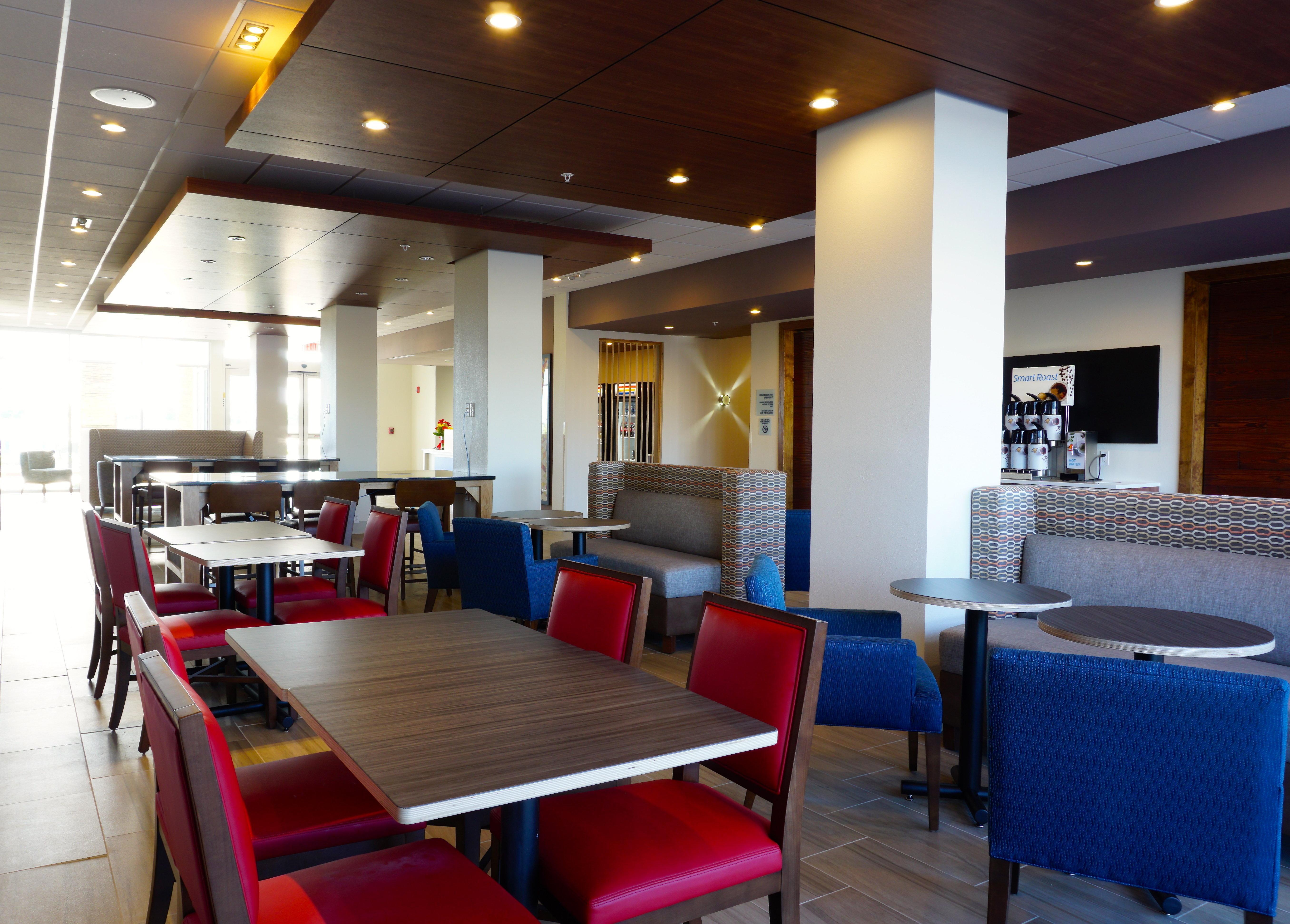 Holiday Inn Express & Suites Omaha - Millard Area By Ihg Экстерьер фото